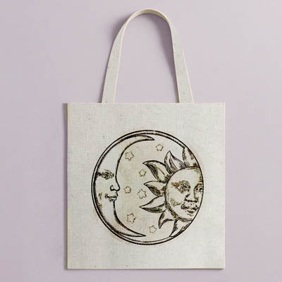 Tote Universe in Two Faces